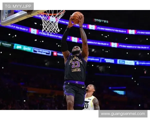 湖人逆转勇士再掀季中赛焦点大战詹姆斯强势领衔率队取关键胜利