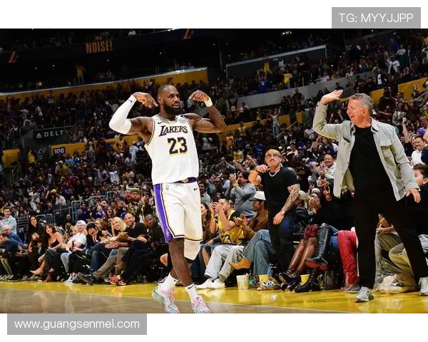 詹姆斯创下个人职业生涯新纪录 湖人队力克对手延续连胜势头